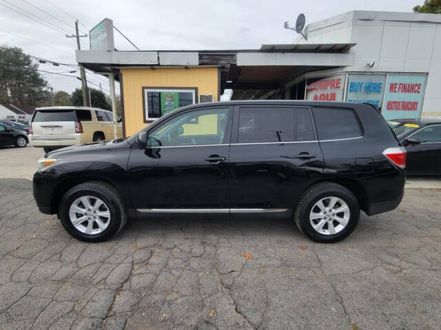 2011 Toyota Highlander for sale at DAGO'S AUTO SALES LLC in Dalton, GA