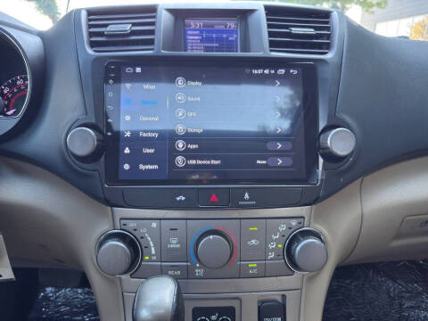 2013 Toyota Highlander SE