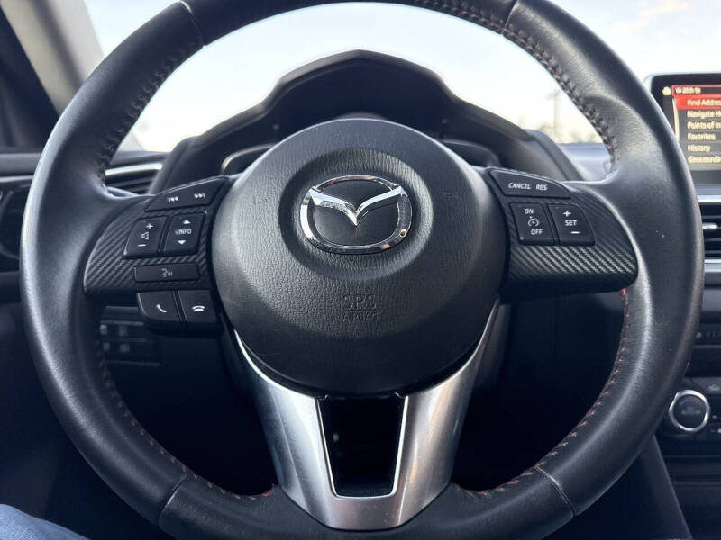 2016 Mazda MAZDA3 s Grand Touring