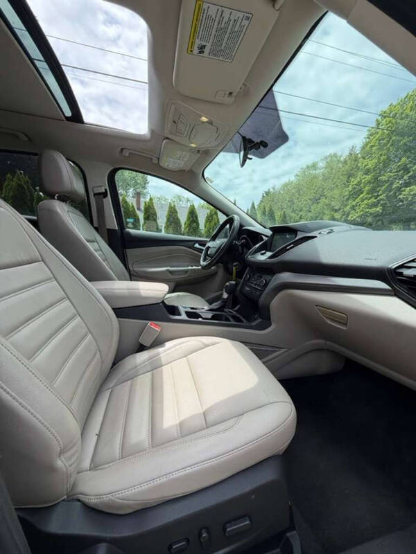 2017 Ford Escape SE