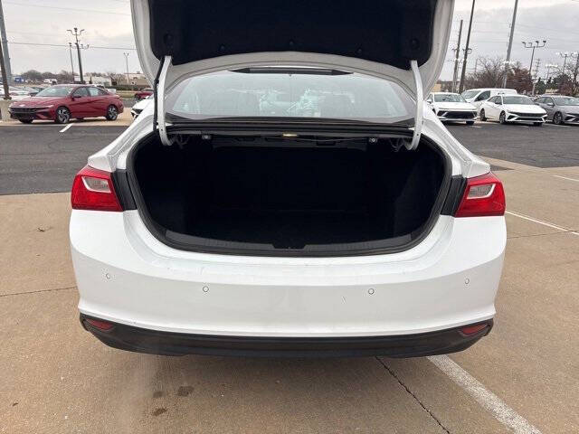 2025 Chevrolet Malibu LT