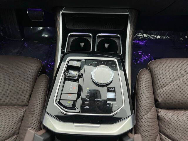 2025 BMW 7 Series 740i xDrive