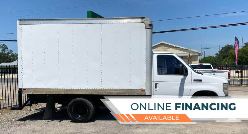 2017 Ford E350 Cutaway 14' Box Truck for sale at Prince Used Cars Inc in San Antonio TX