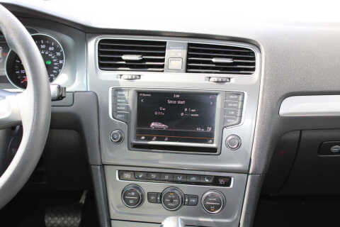 2016 Volkswagen e-Golf SE