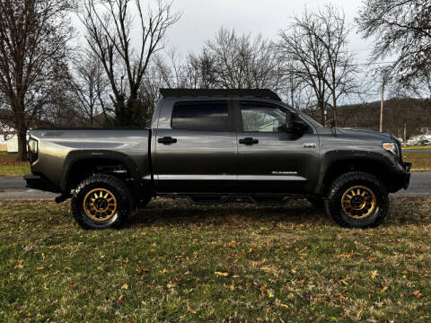 2014 Toyota Tundra SR5