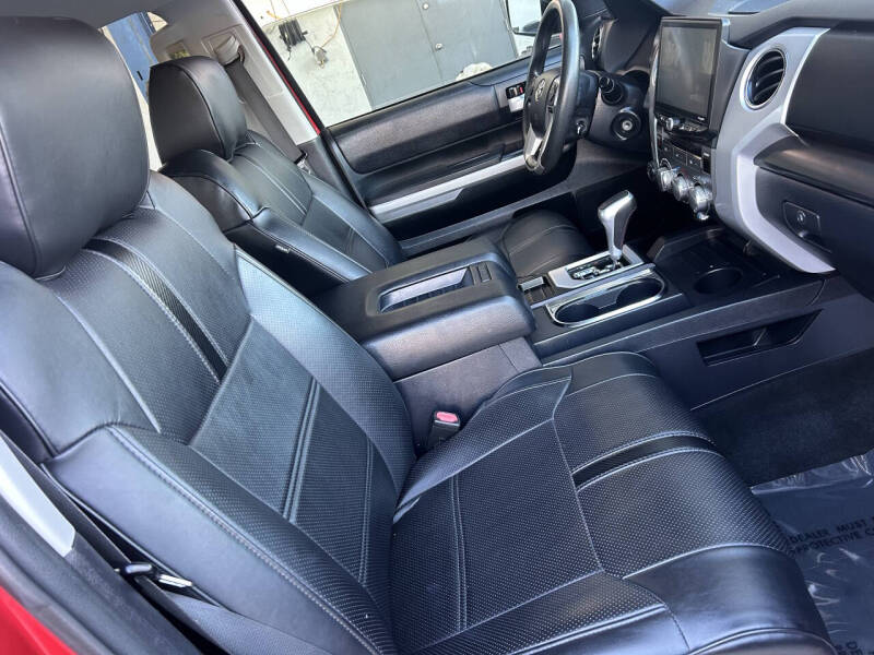 2017 Toyota Tundra SR5