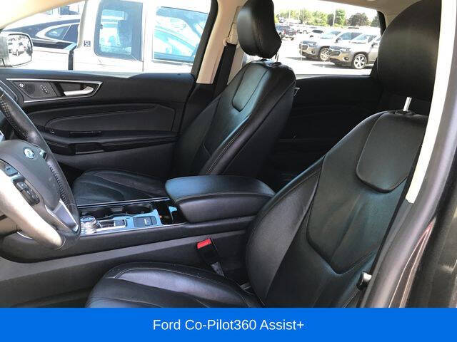 2019 Ford Edge Titanium