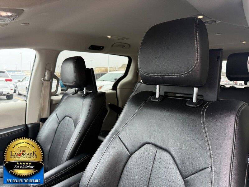 2022 Chrysler Pacifica Hybrid Touring L