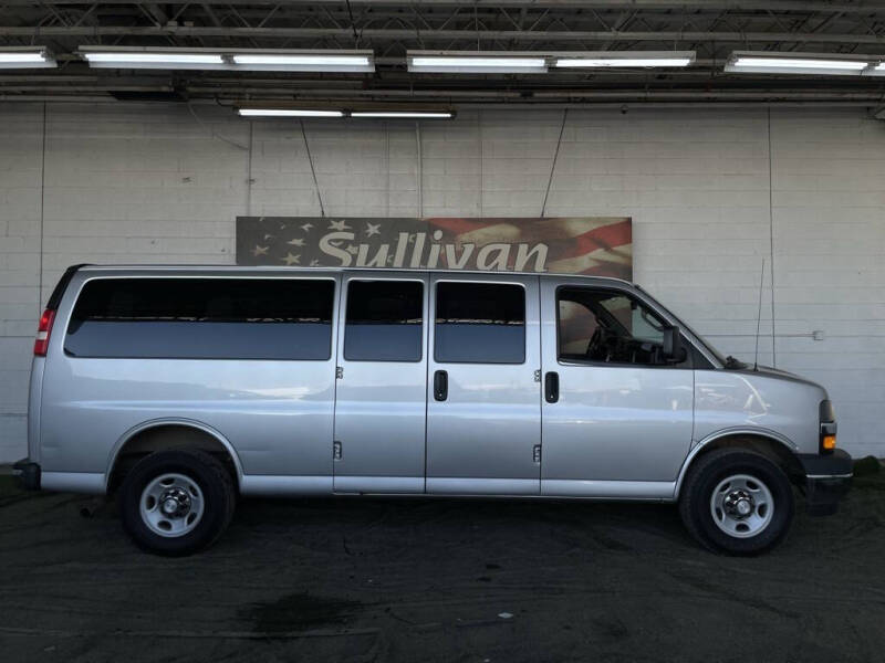 2017 Chevrolet Express LT 3500