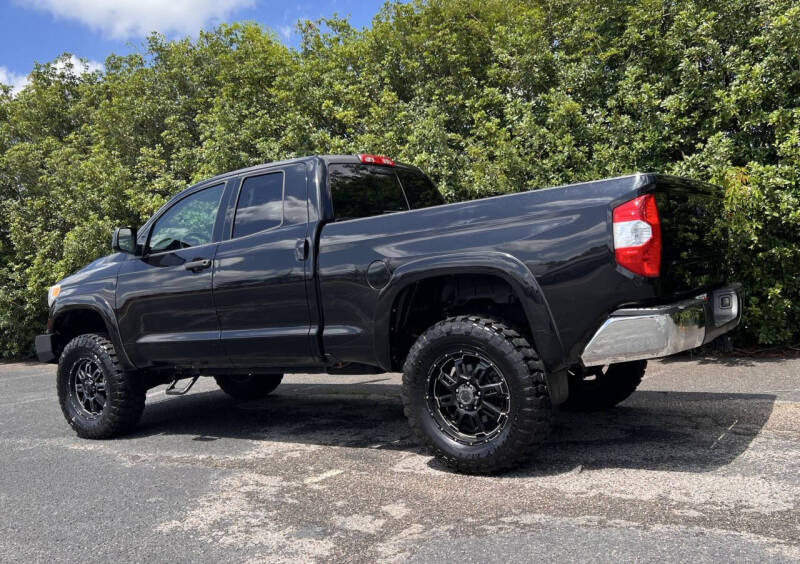 2014 Toyota Tundra SR5