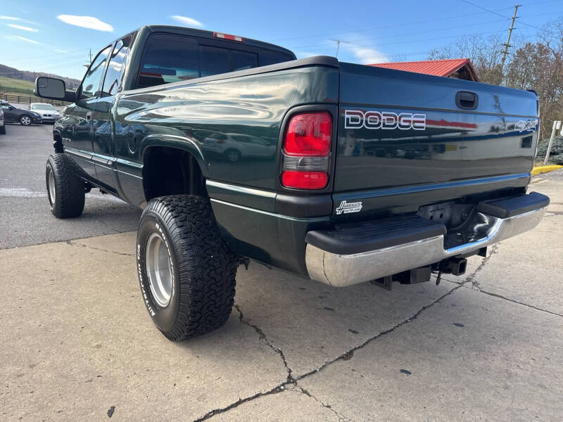 2001 Dodge Ram Pickup SLT photo 5