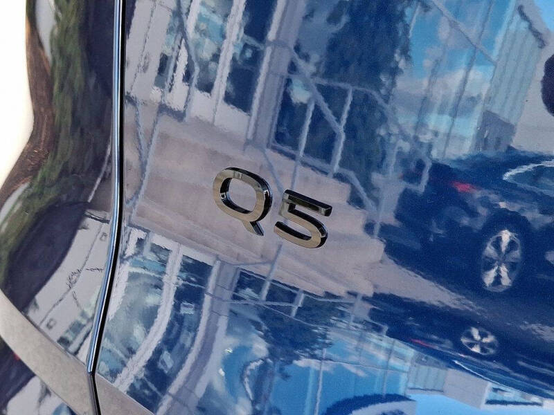 2025 Audi Q5 quattro Prestige TFSI
