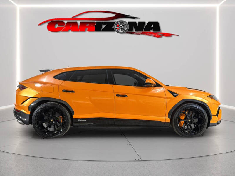 2023 Lamborghini Urus Performante