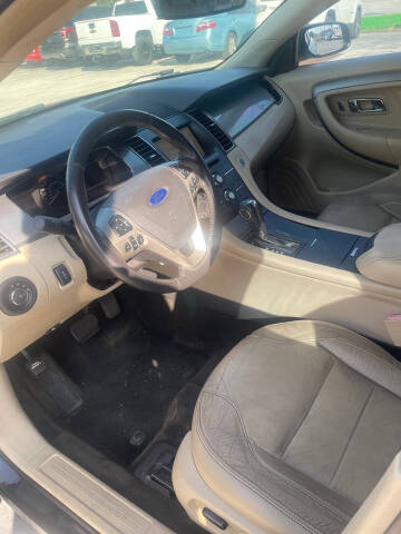2014 Ford Taurus SEL