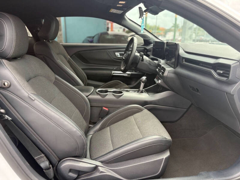 2024 Ford Mustang EcoBoost Premium