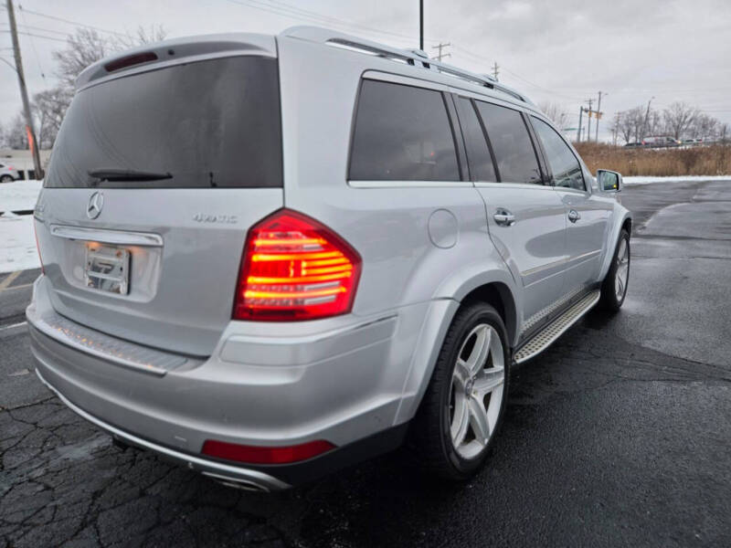 2011 Mercedes-Benz GL-Class GL 550 4MATIC