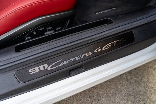 2024 Porsche 911 Carrera 4 GTS