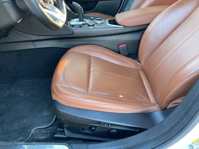 2022 Alfa Romeo Giulia Ti