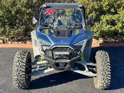 2022 Polaris Razor