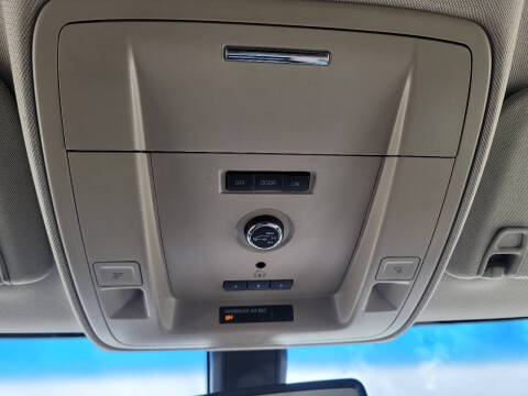 2017 Cadillac Escalade Standard