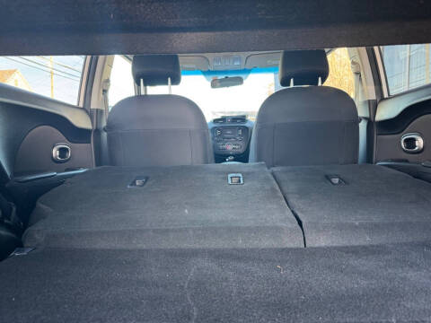 2017 Kia Soul +