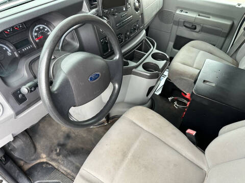 2014 Ford E-Series E-150
