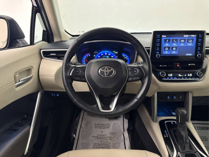 2022 Toyota Corolla Cross XLE