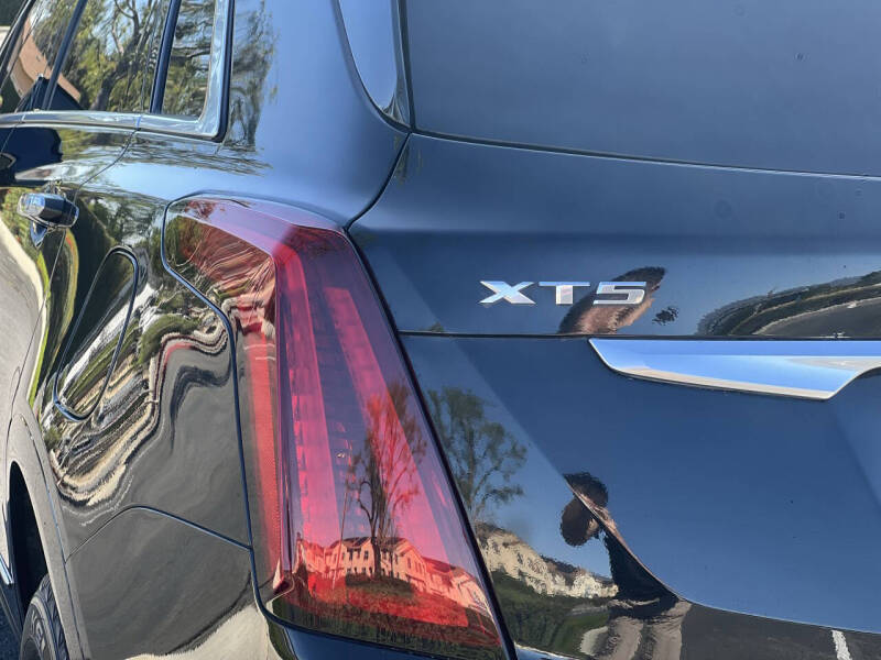 2022 Cadillac XT5 Luxury