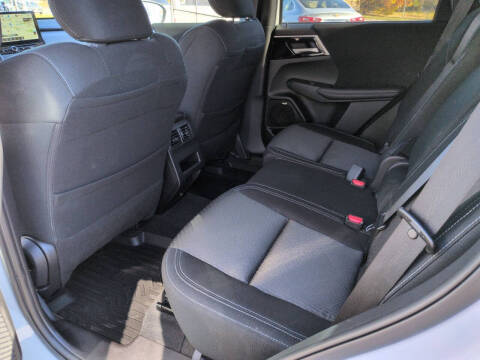 2025 Mitsubishi Outlander ES