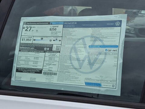 2025 Volkswagen Golf GTI SE