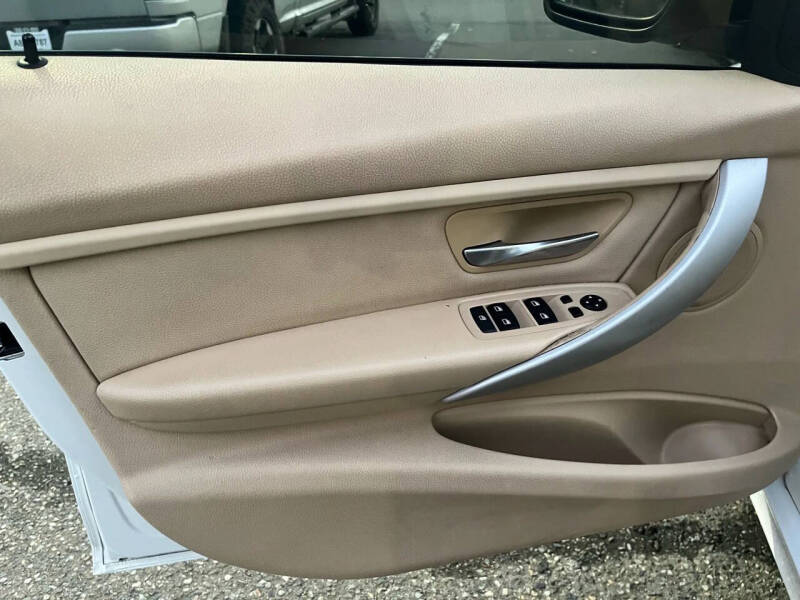 2013 BMW 3 Series 328i