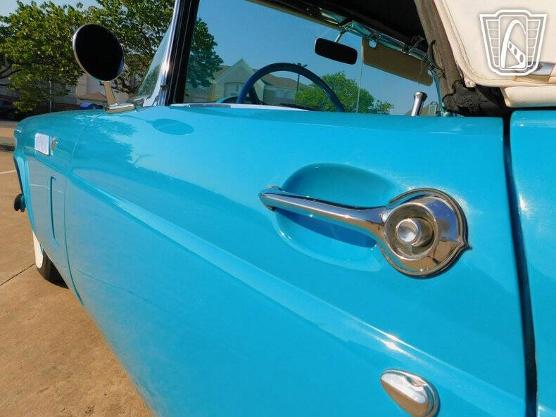 1956 Ford Thunderbird