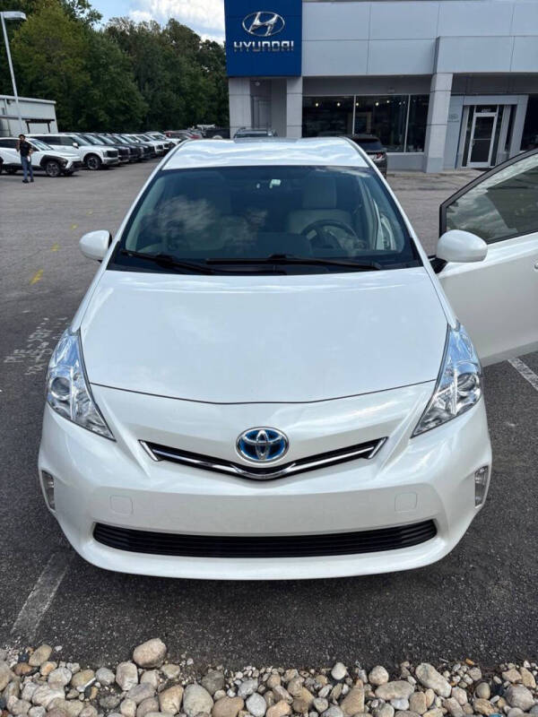 2012 Toyota Prius v Two