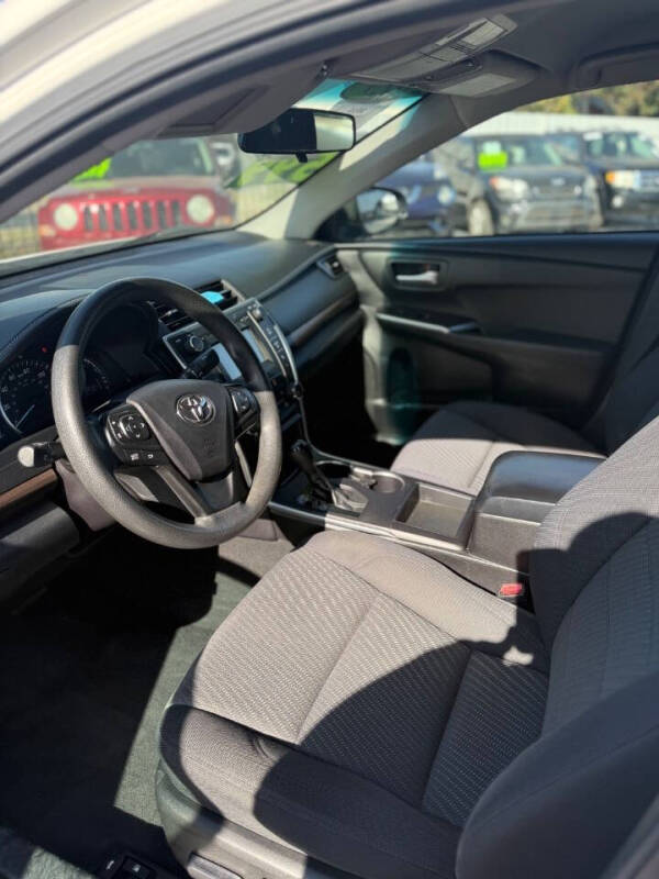 2015 Toyota Camry LE