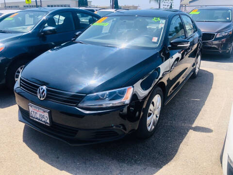 2011 Volkswagen Jetta for sale at Auto Max of Ventura in Ventura CA