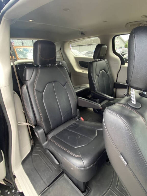 2017 Chrysler Pacifica Touring Plus