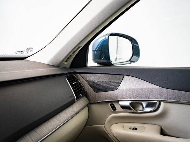 2023 Volvo XC90 B6 Plus Bright Theme 6P