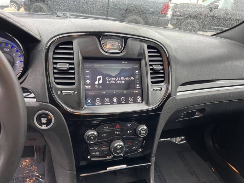 2023 Chrysler 300 S V6