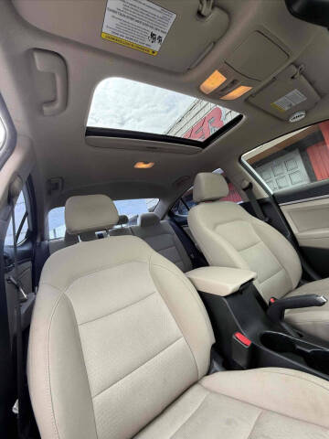 2018 Hyundai Elantra