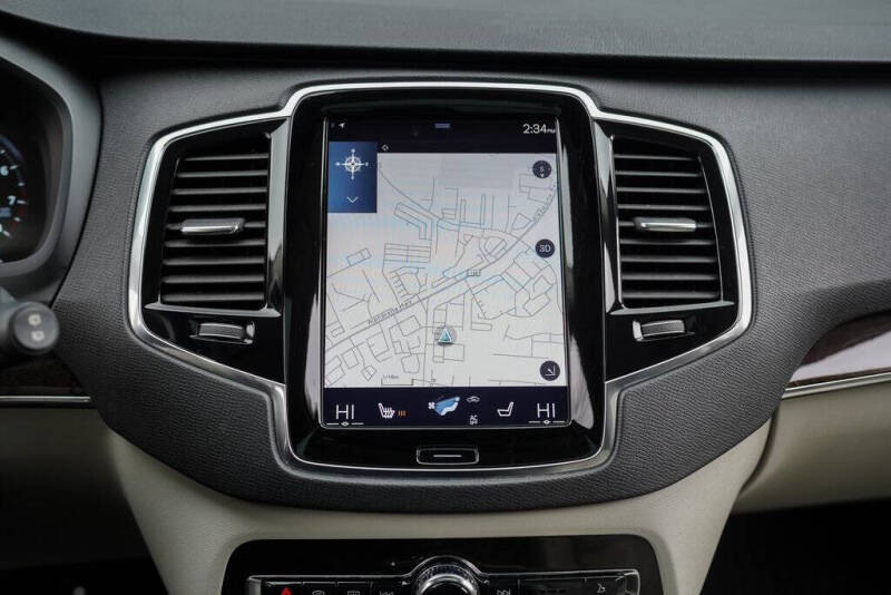 2017 Volvo XC90 T5 Momentum