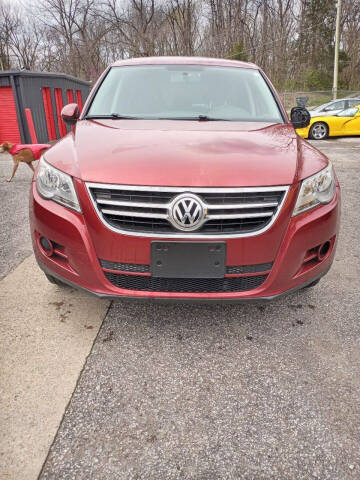 2011 Volkswagen Tiguan for sale at R & R Motor Sports in New Albany IN