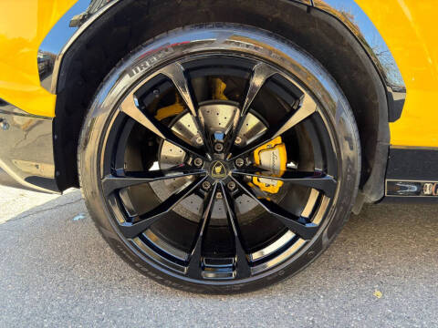 2020 Lamborghini Urus