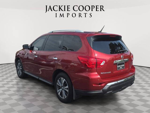 2017 Nissan Pathfinder SL