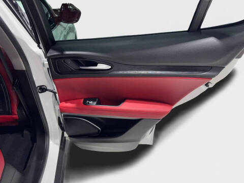 2020 Alfa Romeo Stelvio Sport