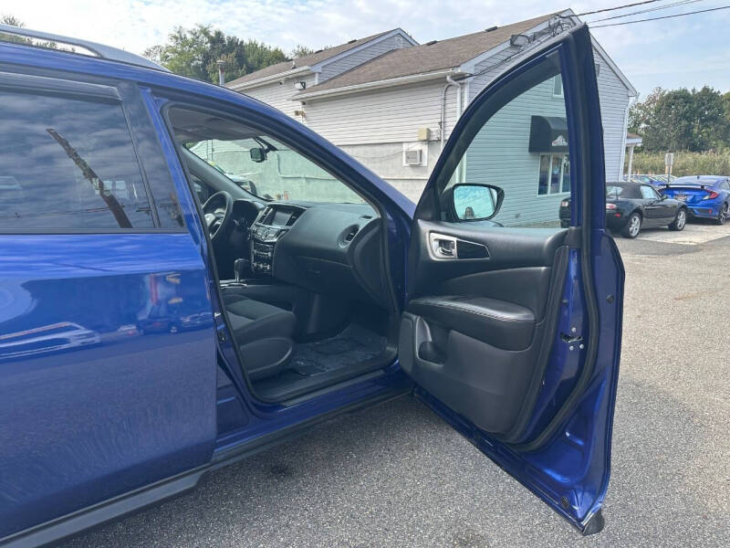 2018 Nissan Pathfinder S