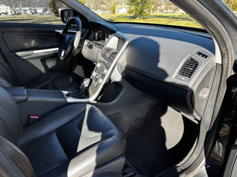 2015 Volvo XC60 T5 Drive-E Premier