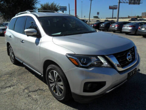 2017 Nissan Pathfinder SL