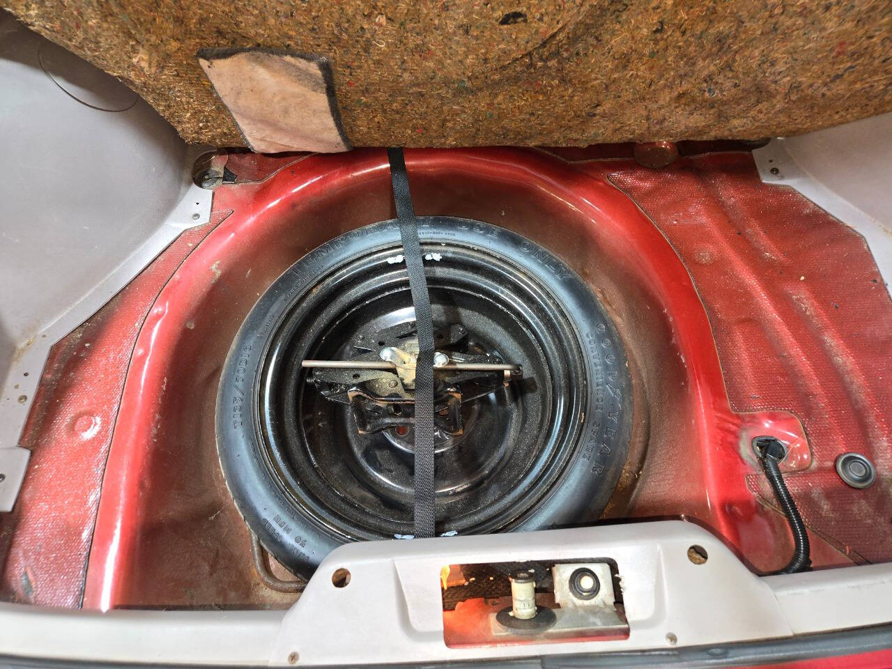 1990 Ford Mustang 48