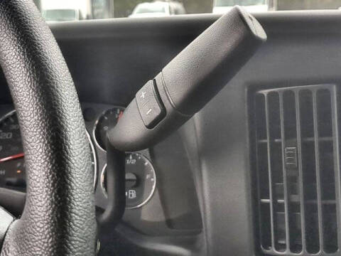 2025 Chevrolet Express 3500