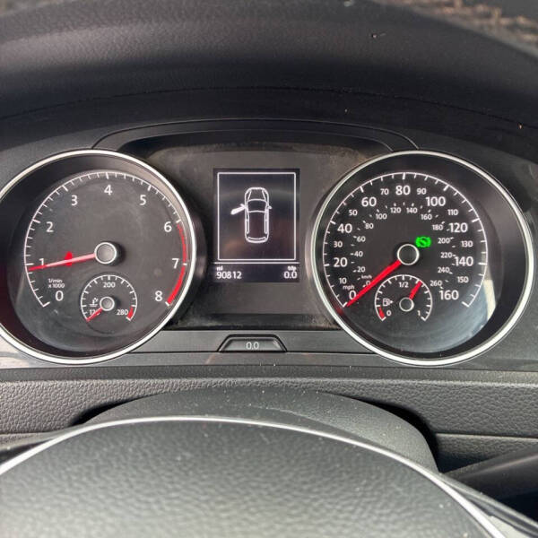 2019 Volkswagen Golf SE